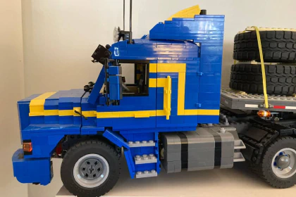 Lego truck