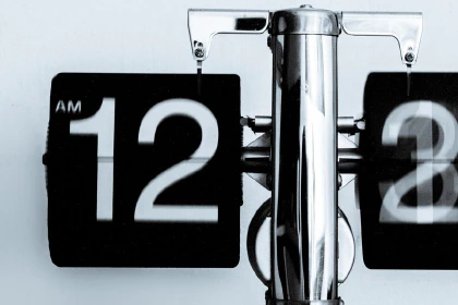 Calendar changing dates